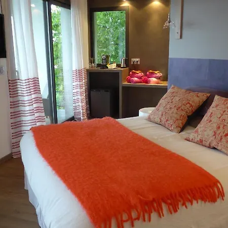 Guest house Le Clos Du - Location De *