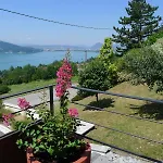 Le Clos Du - Location De Pensión